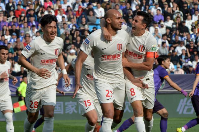 足球直播-【中超】费利佩孔帕尼奥均梅开二度 津门虎2比3蓉城